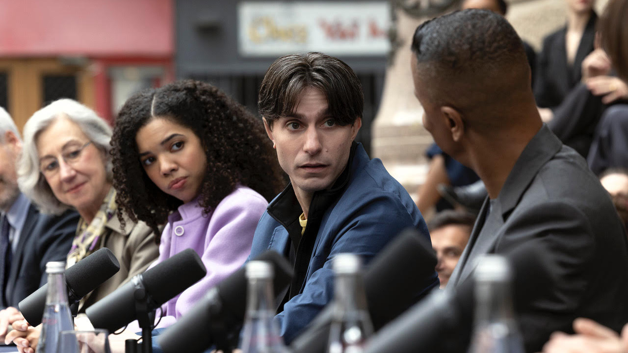 (L to R) Taïs Vinolo as Mishi Duplessis and Gideon Glick as Tobias Bell in 'Étoile'. Credit: Philippe Antonello/Prime Video.