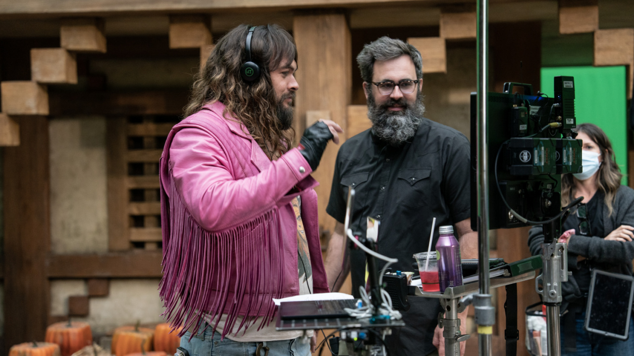 (L to R) Jason Momoa and director Jared Hess on the set of Warner Bros. Pictures’ and Legendary Pictures’ 'A Minecraft Movie,' a Warner Bros. Pictures release. Photo Credit: Kristy Griffin. Copyright: © 2025 Warner Bros. Entertainment Inc. All Rights Reserved.