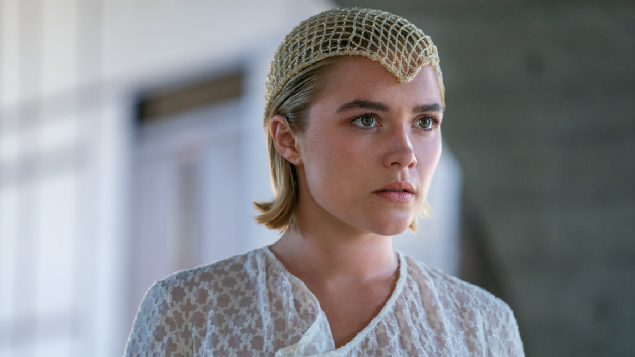 Florence Pugh as Princess Irulan in Warner Bros. Pictures and Legendary Pictures’ action adventure 'Dune: Part Two,' a Warner Bros. Pictures release. Photo Credit: Niko Tavernise. Copyright: © 2023 Warner Bros. Entertainment Inc. All Rights Reserved.