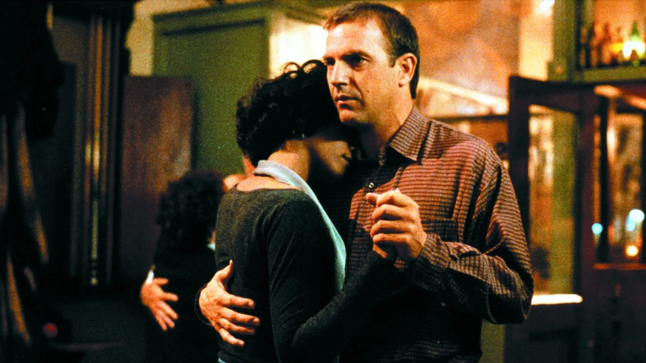 (L to R) Whitney Houston and Kevin Costner in 1992's 'The Bodyguard'. Photo: Warner Bros.
