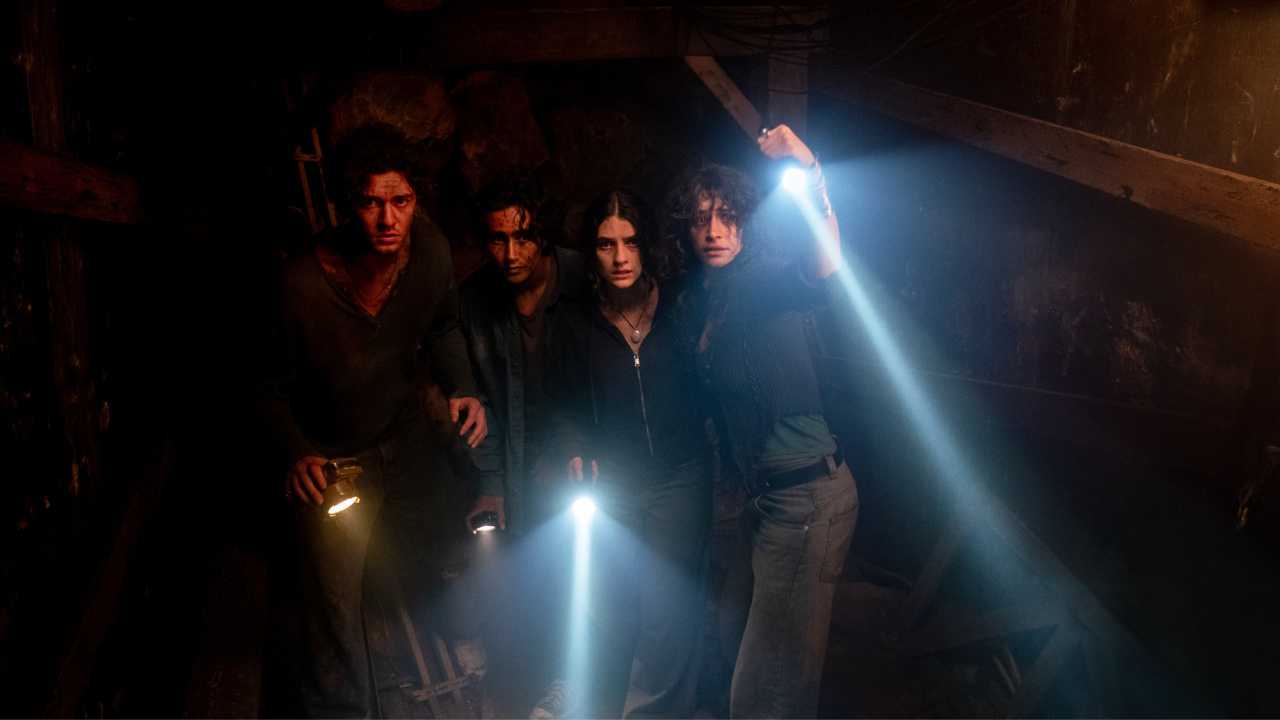 (L to R) Ella Rubin, Michael Cimino, Belmont Cameli, Odessa A’zion star in 'Until Dawn'. Photo: Kerry Brown. © 2024 Screen Gems, Inc. and TSG Entertainment II LLC. All Rights Reserved.