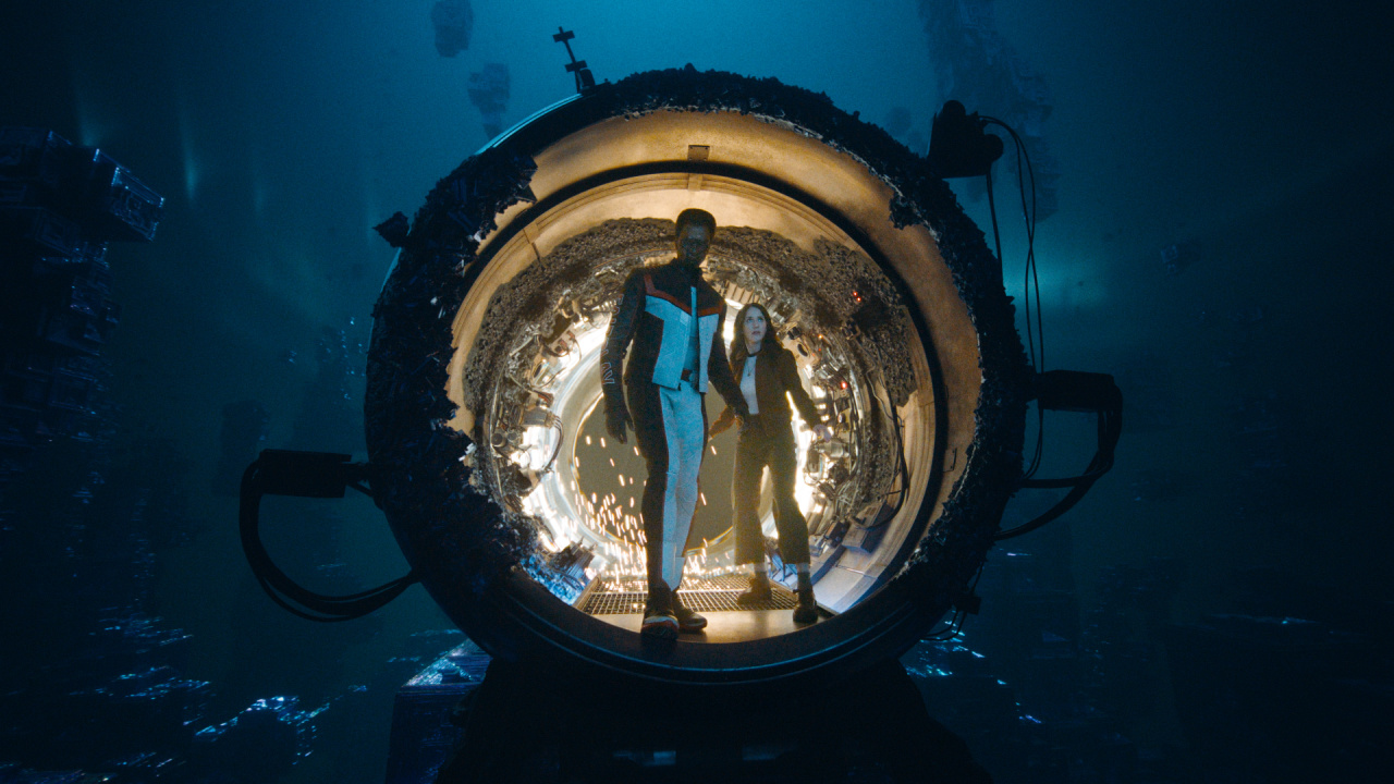 (L to R) Rachel Brosnahan as Lois Lane and Edi Gathegi as Mr. Terrific in DC Studios’ and Warner Bros. Pictures’ 'Superman', a Warner Bros. Pictures release. Photo Credit: Courtesy of Warner Bros. Pictures. Copyright: © 2025 Warner Bros. Entertainment Inc. All Rights Reserved. TM & © DC.