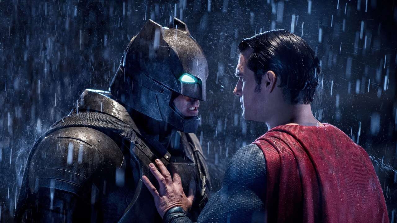 (L to R) Ben Affleck and Henry Cavill in 'Batman v Superman: Dawn of Justice.' Photo: Warner Bros.