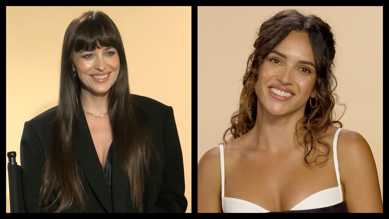 (L to R) Dakota Johnson and Adria Arjona star in 'Splitsville'.