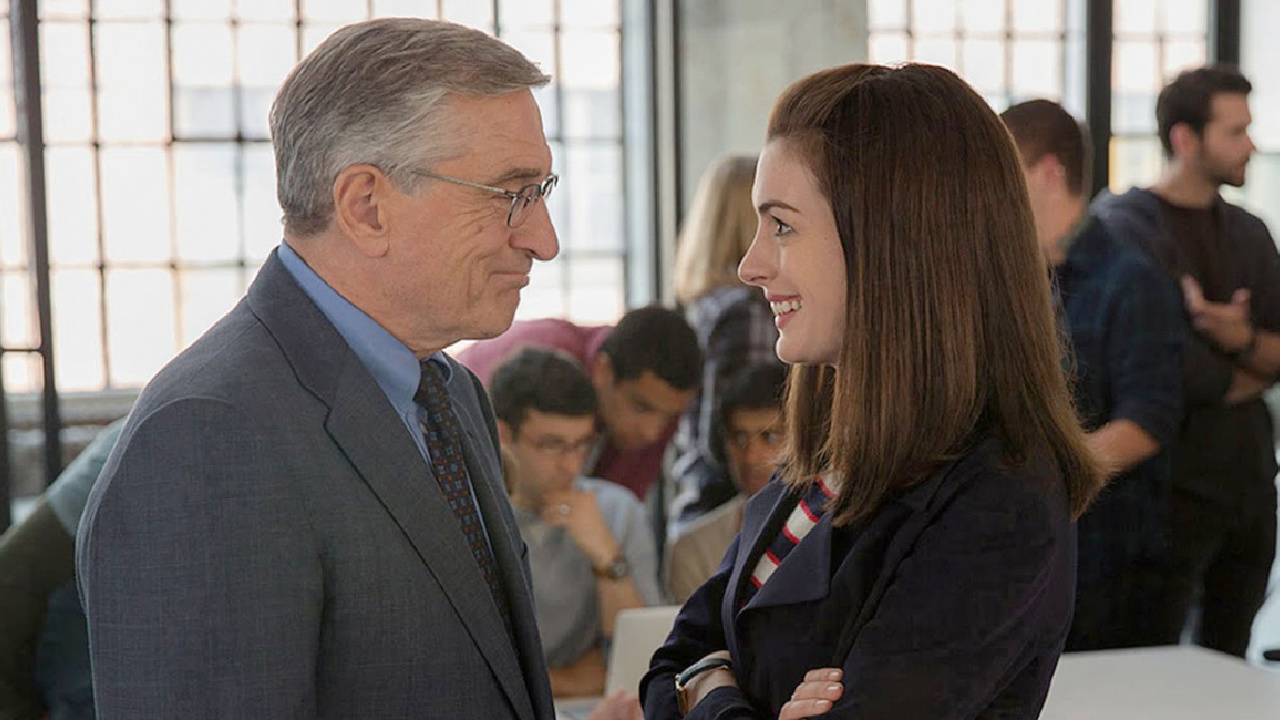 (L to R) Robert De Niro as Ben and Anne Hathaway as Jules in 2015's 'The Intern.' Photo: Warner Bros. Pictures.