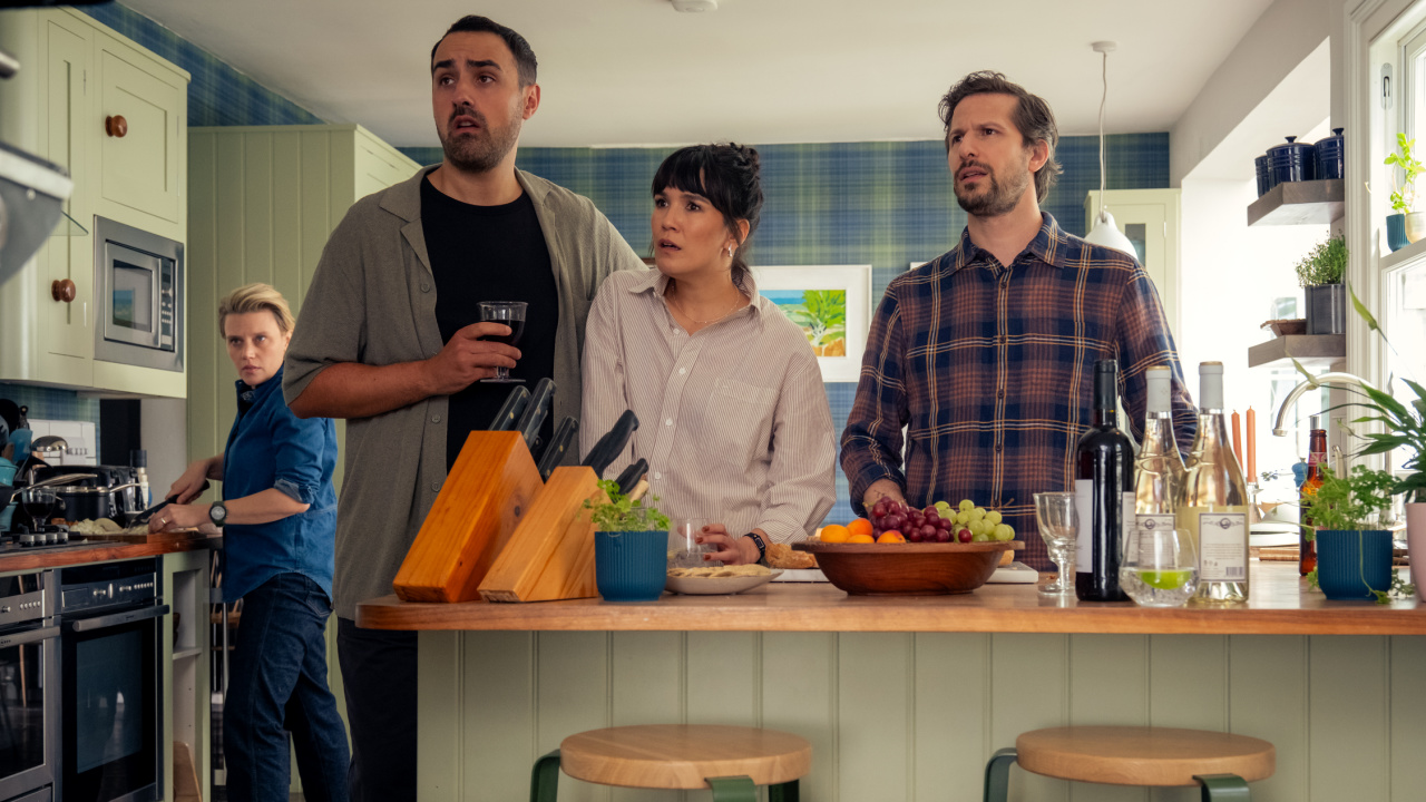 (L to R) Kate McKinnon, Jamie Demetriou, Zoe Chao, and Andy Samberg in 'The Roses'. Photo by Jaap Buitendijk, Courtesy of Searchlight Pictures. © 2025 Searchlight Pictures All Rights Reserved.