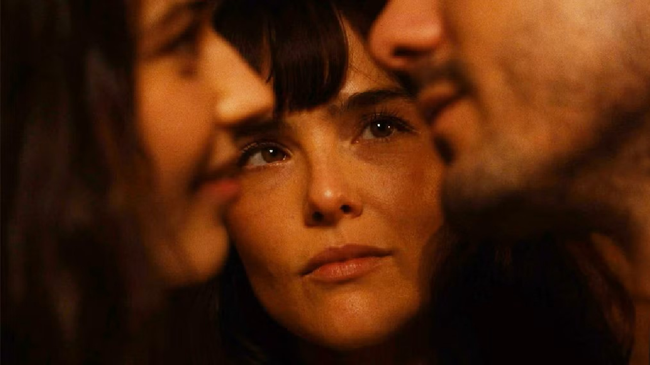 (L to R) Ruby Cruz, Zoey Deutch, and Jonah Hauer-King in 'The Threesome'. Photo: Vertical.