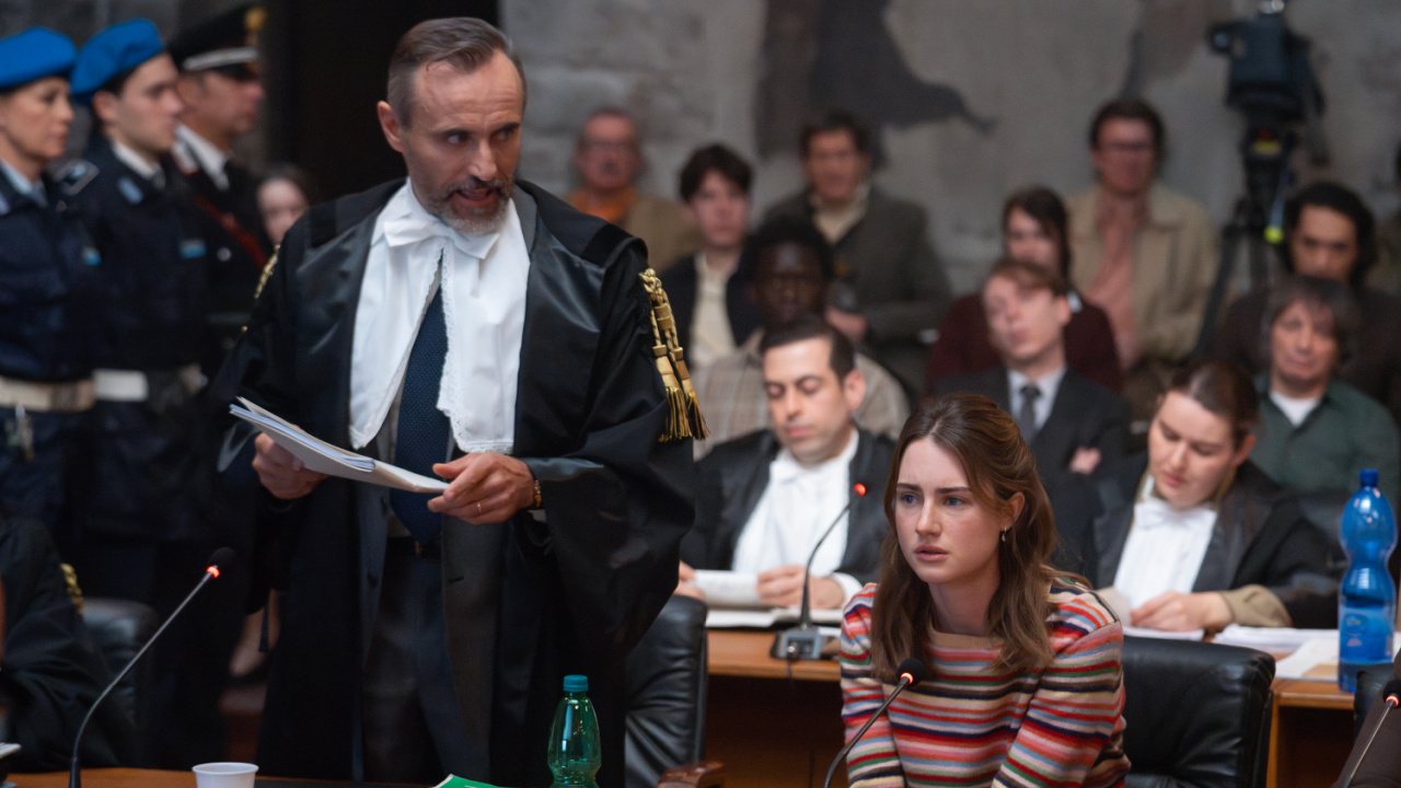 (L to R) Stefano Cassetti and Grace Van Patten in 'The Twisted Tale of Amanda Knox'. Photo: Hulu.