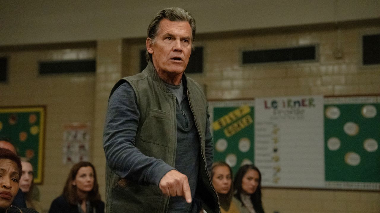 Josh Brolin as Archer in New Line Cinema’s 'Weapons,' a Warner Bros. Pictures release. Photo Credit: Photo Courtesy Warner Bros. Pictures Copyright: © 2025 Warner Bros. Entertainment Inc. All Rights Reserved.