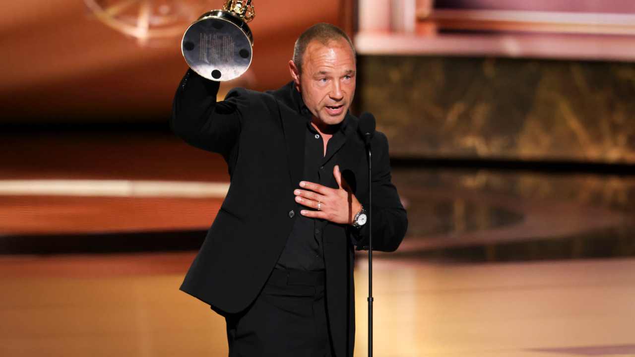 Stephen Graham at the 77TH EMMY® AWARDS, broadcasting live to both coasts from the Peacock Theater in Los Angeles, California, Sunday, Sept. 14, (8:00-11:00 PM, LIVE ET/5:00-8:00 PM, LIVE PT) on the CBS Television Network, and streaming on Paramount+.* -- Photo: Sonja Flemming/CBS ©2025 CBS Broadcasting, Inc. All Rights Reserved.