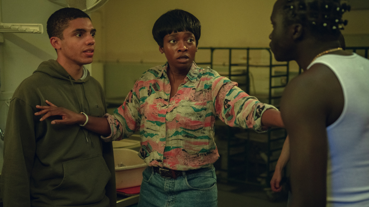 (L to R) Jay Lycurgo as Shy, Simbiatu Ajikawo as Shola in 'Steve'. Photo: Robert Viglasky/Neflix © 2025.