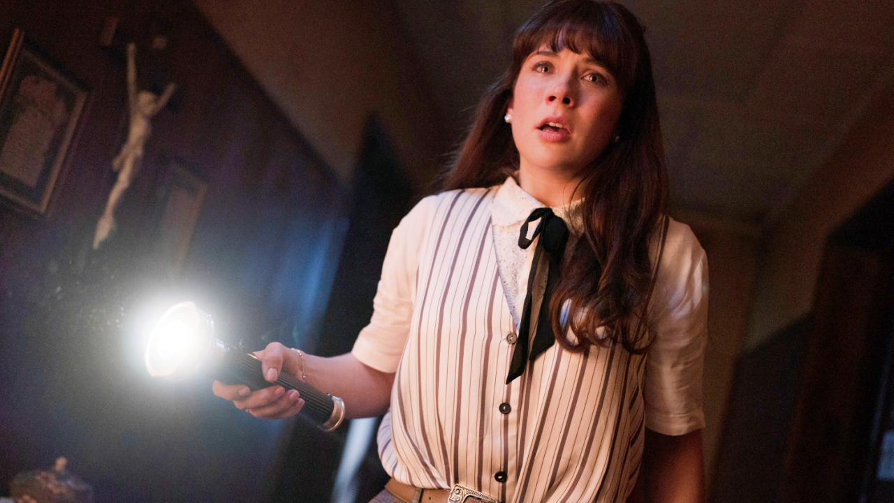 Mia Tomlinson as Judy Warren in New Line Cinema’s 'The Conjuring: Last Rites,' a Warner Bros. Pictures release. Photo Credit: Giles Keyte. Copyright: © 2025 Warner Bros. Entertainment Inc. All Rights Reserved.