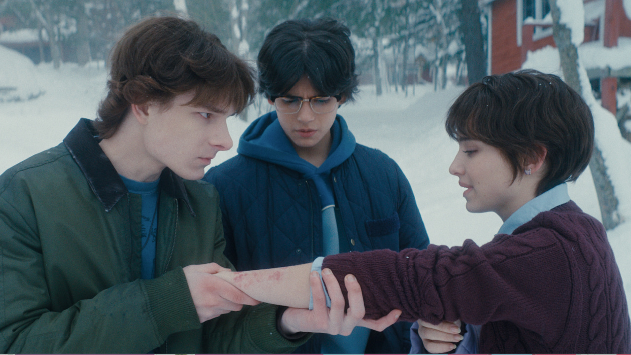 (L to R) Finn (Mason Thames), Ernesto (Miguel Mora) and Gwen (Madeleine McGraw) in 'Black Phone 2', directed by Scott Derrickson. © 2025 Universal Studios. All Rights Reserved.