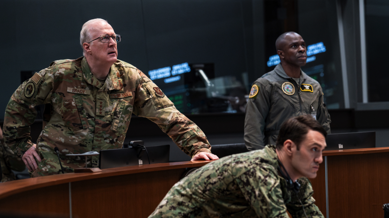 (L to R) Tracy Letts as General Anthony Brady and Gbenga Akinnagbe as Major General Steven Kyle in ‘A House of Dynamite’. Photo: Eros Hoagland/Netflix © 2025.
