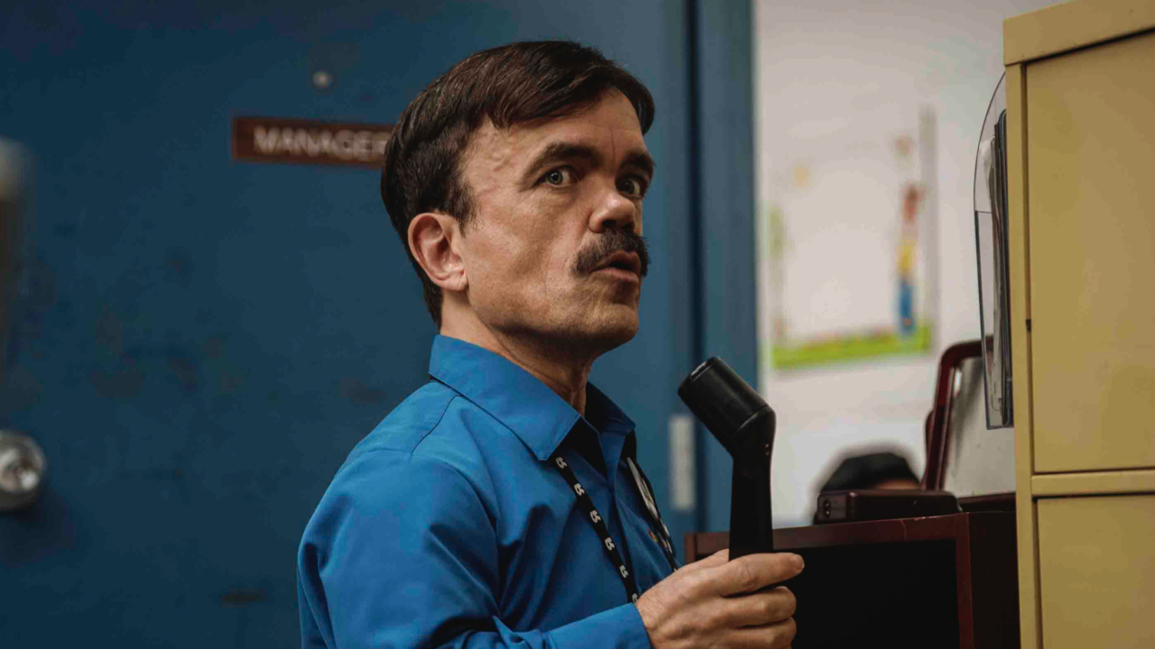 Peter Dinklage stars in Paramount Pictures' 'Roofman'.