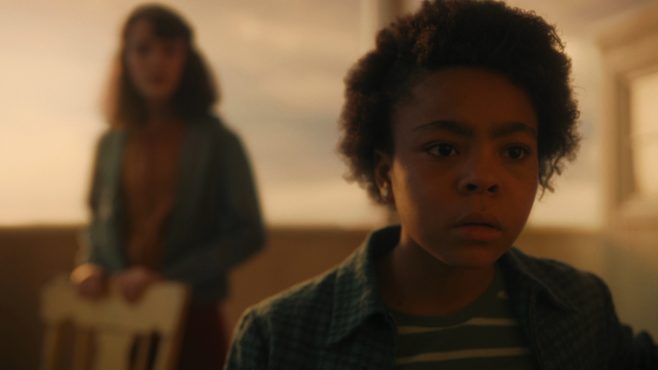 (L to R): Clara Stack, Amanda Christine in ‘IT: Welcome to Derry’. Photo: Brooke Palmer/HBO.