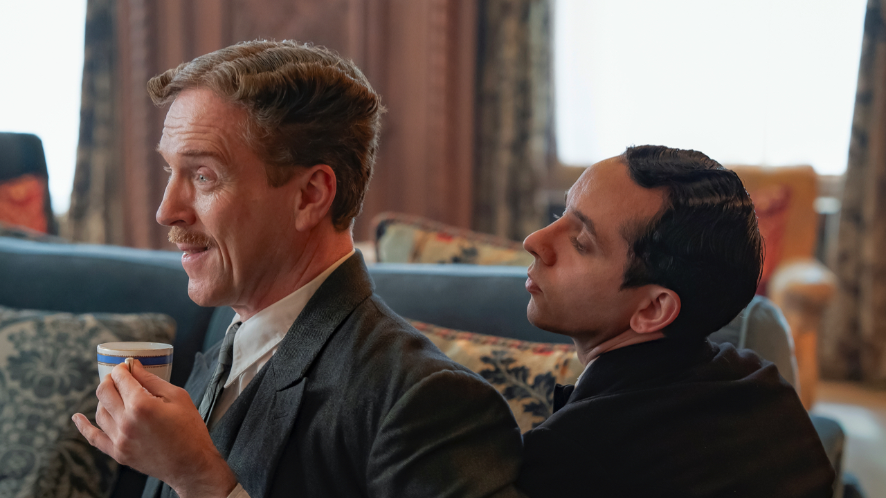 (L to R): Damian Lewis and Nathan McMullen in Bleecker Street's 'Fackham Hall.'<br /> Photo: Bleecker Street.