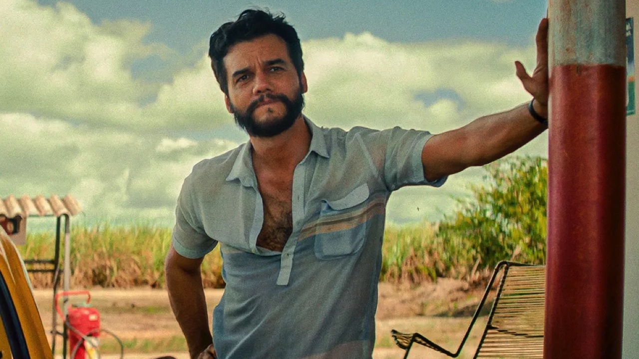 Wagner Moura in 'The Secret Agent.' Photo: Neon.