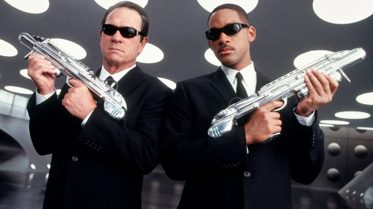 (L to R): Tommy Lee Jones and Will Smith in 'Men in Black.' Photo: Sony Pictures.
