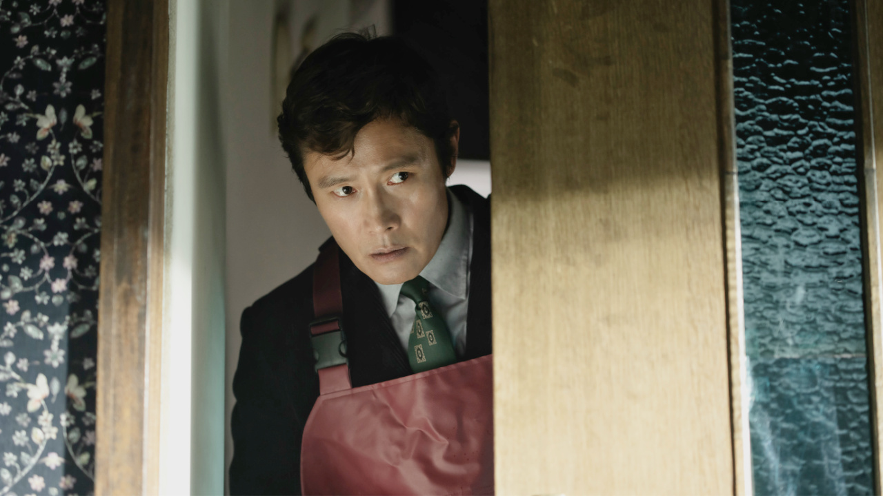 Lee Byung-hun stars in 'No Other Choice'. Photo: CJ Entertainment.