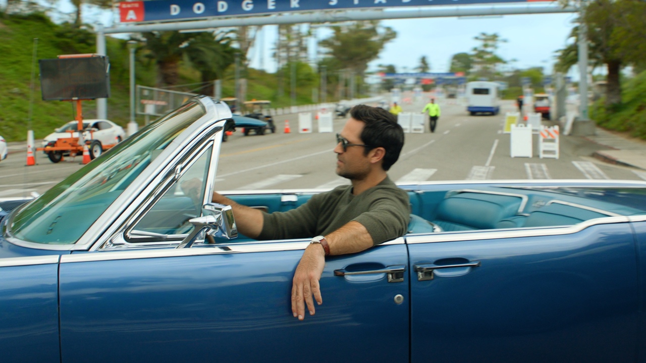 Manuel Garcia-Rulfo as Mickey Haller in ‘The Lincoln Lawyer’ Season 4. Photo: Courtesy of Netflix © 2025.