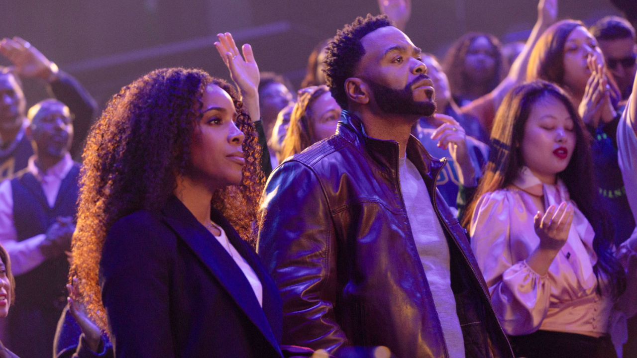 (L to R) Kelly Rowland and Cliff “Method Man” Smith in 'Relationship Goals'. Credit: Ryan Fivish/Prime. Copyright: © Amazon Content Services LLC.