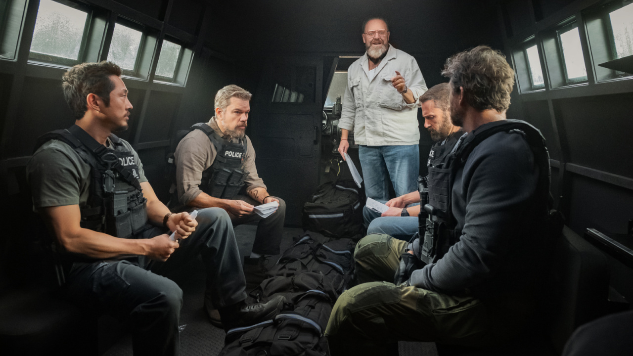 (L to R) Steven Yeun as Detective Mike Ro, Matt Damon as Lieutenant Dane Dumars, Writer/Director Joe Carnahan, Ben Affleck as Detective Sergeant J.D. Byrne and Kyle Chandler as DEA Agent Mateo 'Matty' Nix on the set of 'The Rip'. Photo: Claire Folger/Netflix © 2025.