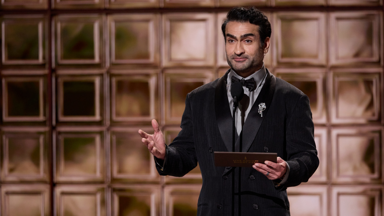 Kumail Nanjiani presents the Oscar® for Live Action Short Film during the 98th Oscars® at the Dolby® Theatre at Ovation Hollywood on Sunday, March 15, 2026. Credit/Provider: Trae Patton / The Academy. Copyright: ©A.M.P.A.S.