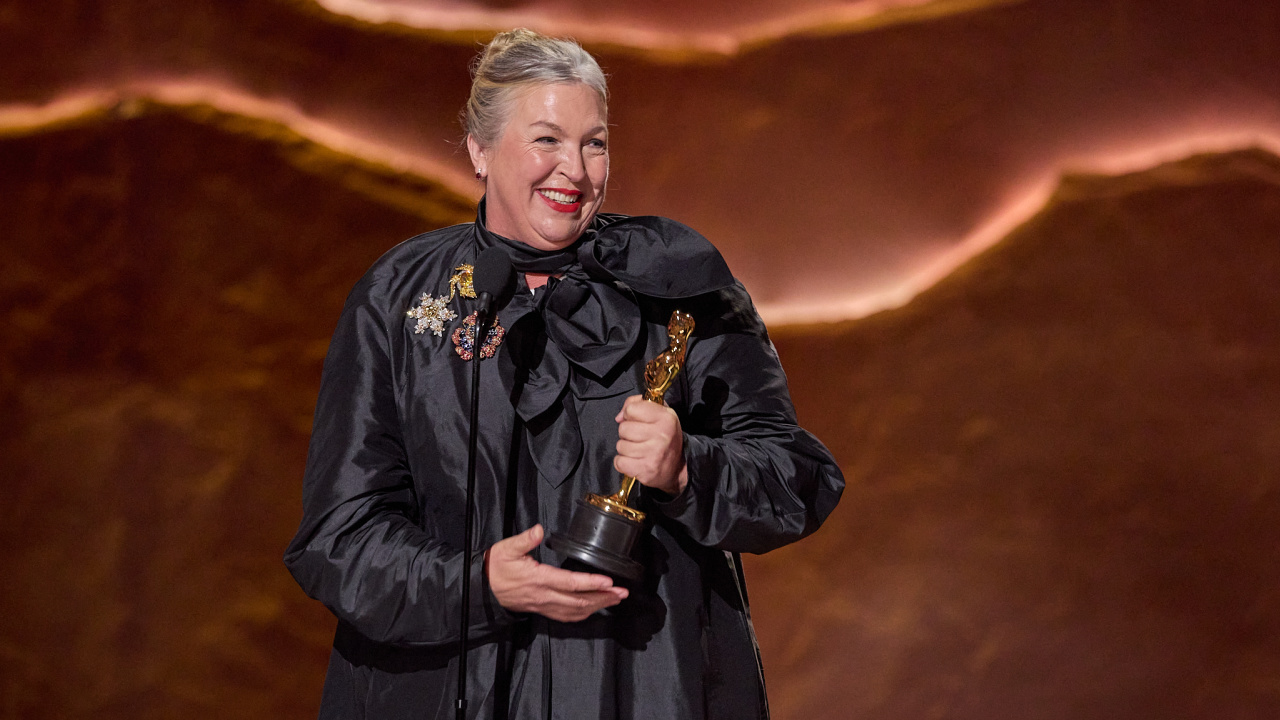 Kate Hawley accepts the Oscar® for Costume Design during the 98th Oscars® at the Dolby® Theatre at Ovation Hollywood on Sunday, March 15, 2026. Credit/Provider: Trae Patton / The Academy. Copyright: ©A.M.P.A.S.
