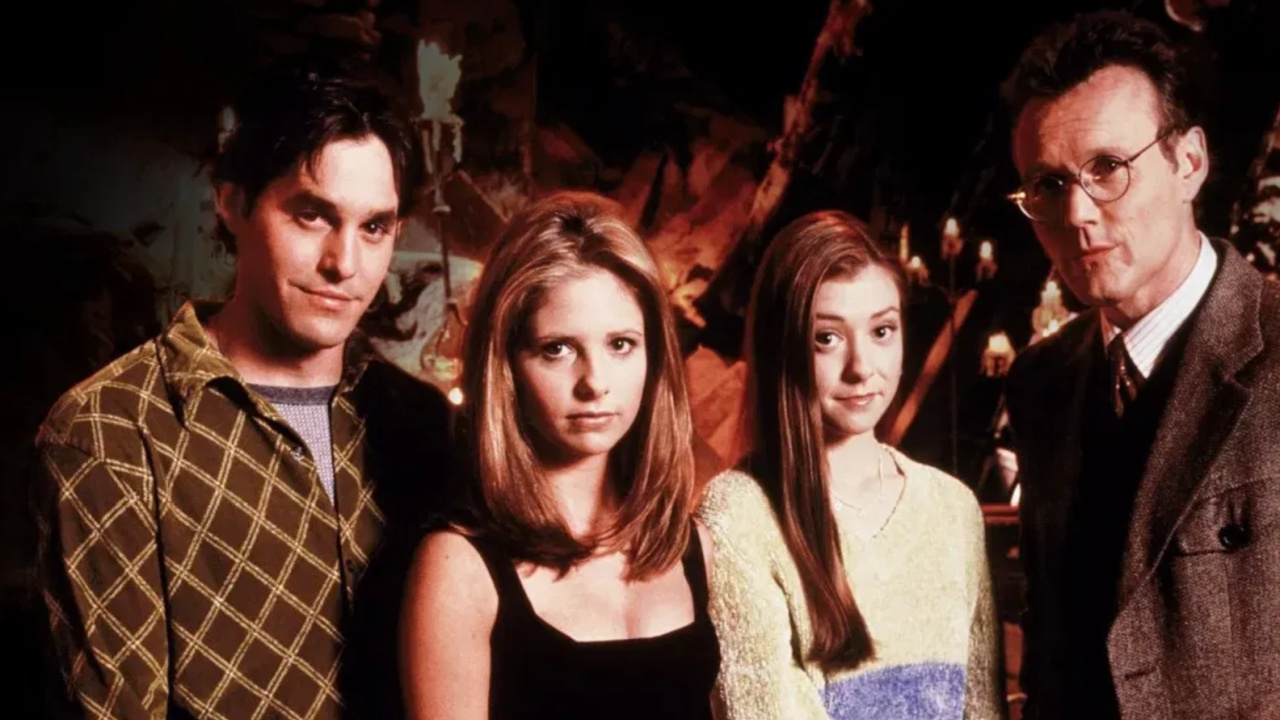 (L to R) Nicholas Brendon, Sarah Michelle Gellar, Alyson Hannigan and Anthony Head in 'Buffy the Vampire Slayer'. Photo: 20th Century Fox Television.