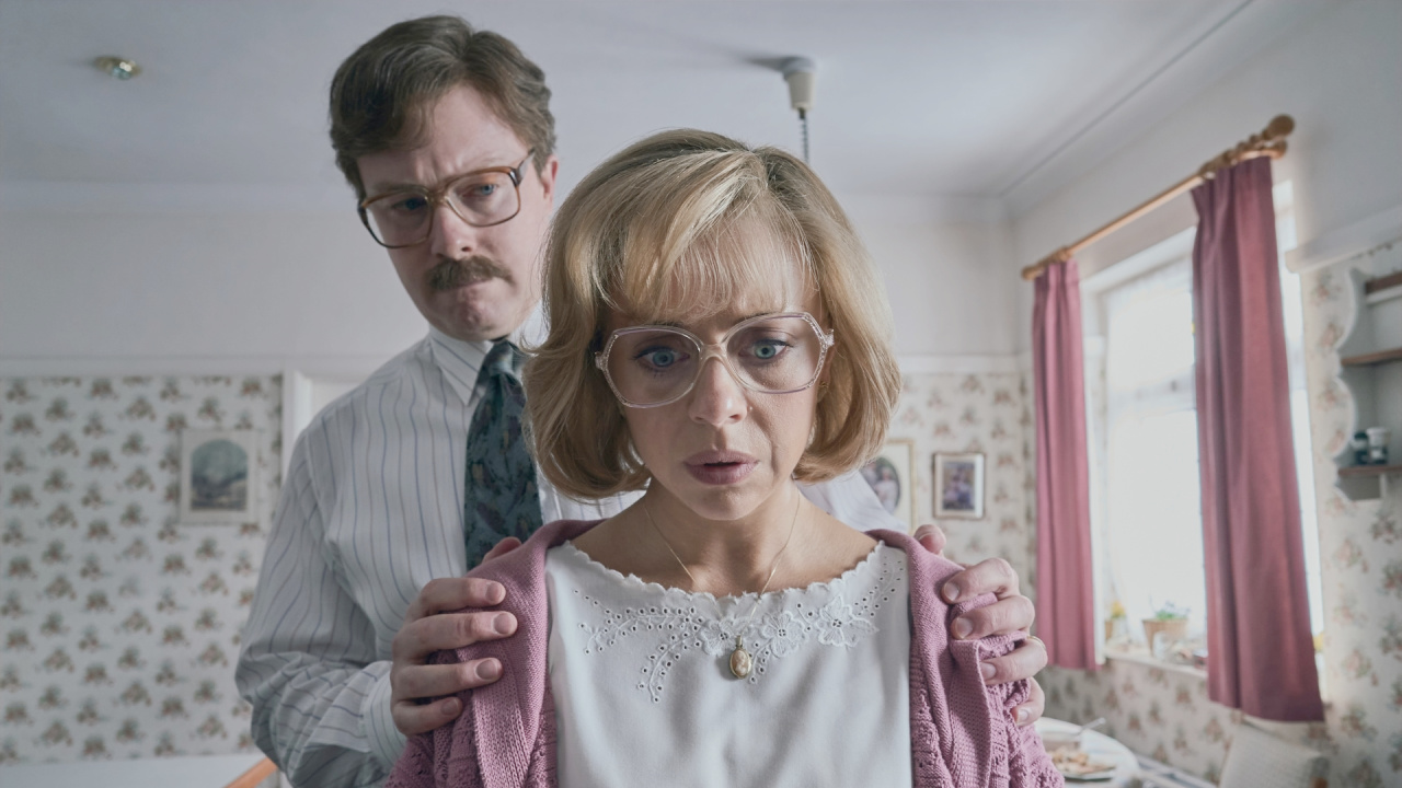 (L to R) Daniel Rigby and Bel Powley in 'Harry Potter and the Philosopher's Stone'. Photo: Aidan Monaghan/HBO.