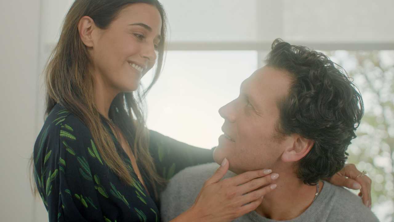 'A Love Like This' Interview: Emmanuelle Chriqui and Hayes MacArthur