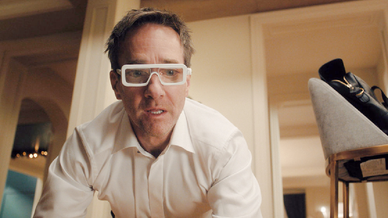 Matthew Macfadyen as Les in 'The Miniature Wife'. Photo: Peacock.